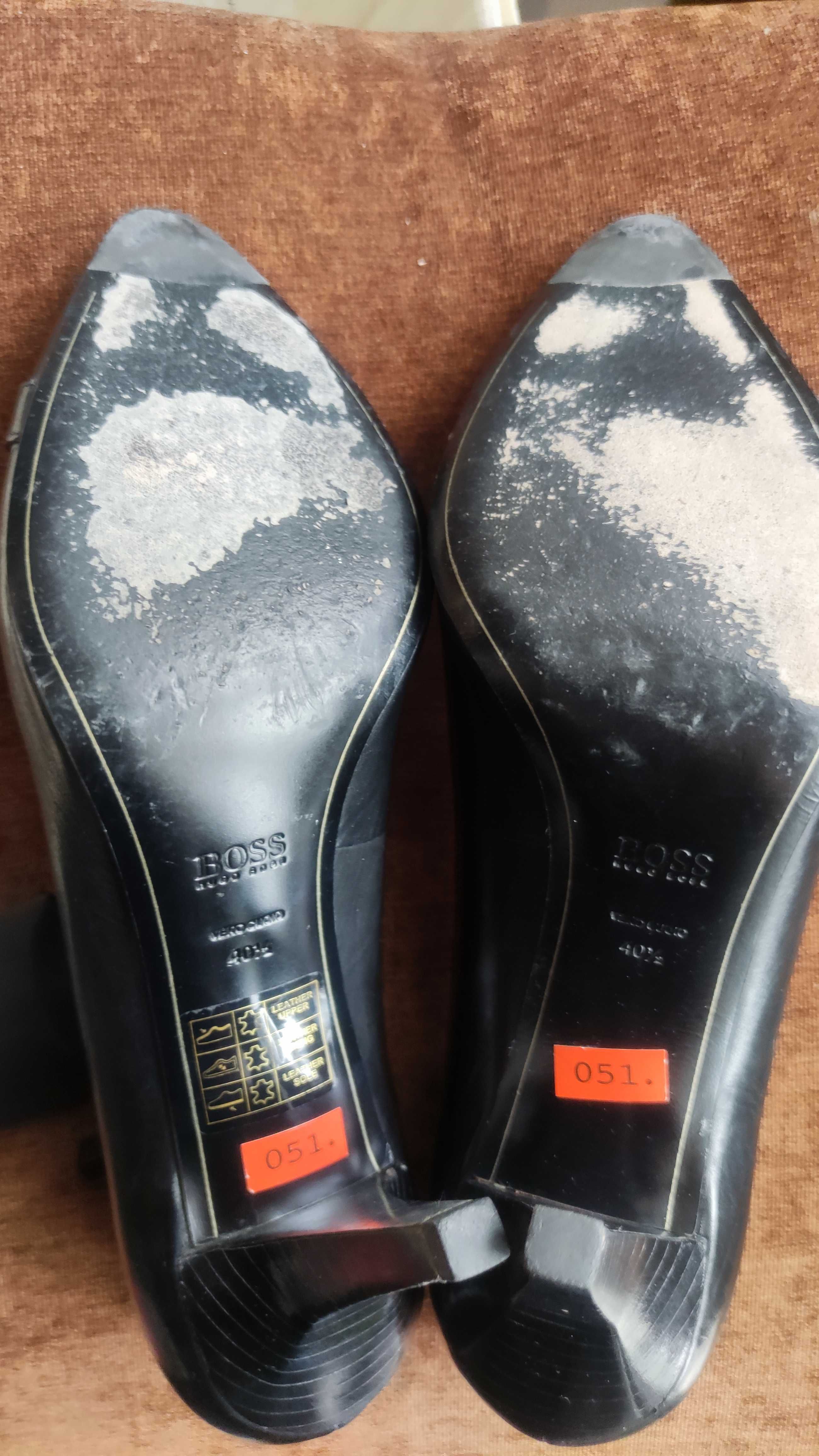 Hugo Boss szpilki czarna skóra 40.5