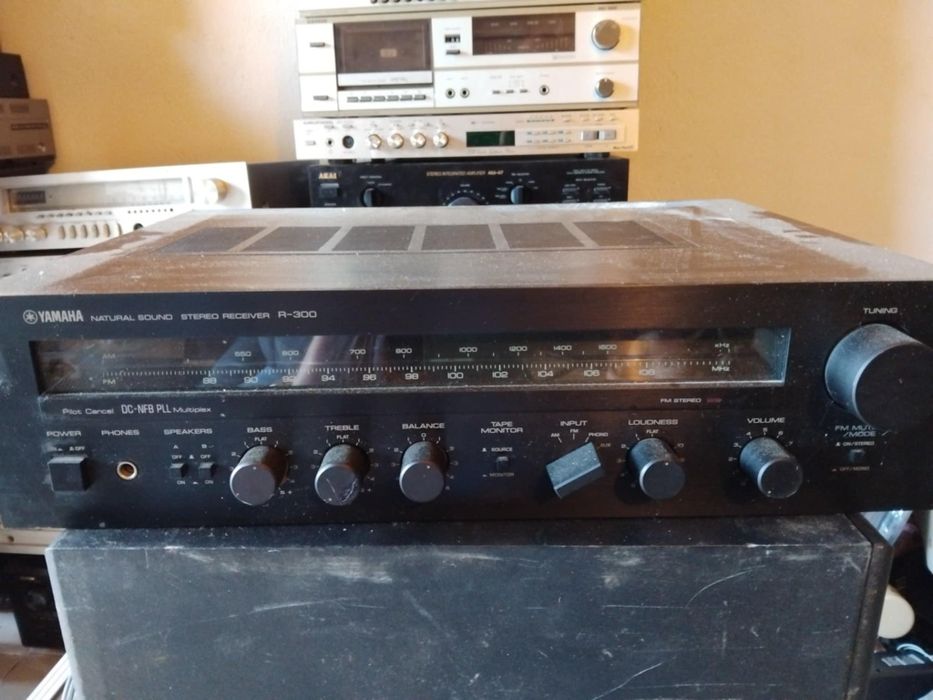 Amplituner Jamaha R-300