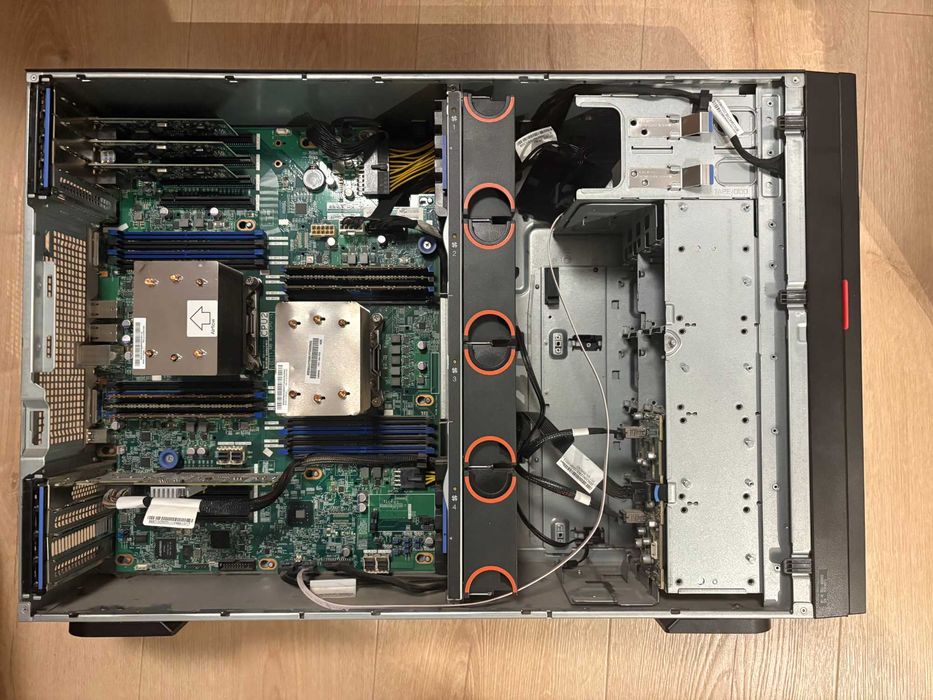 Lenovo ThinkServer TD350 2x Xeon E5-2609 v4 128GB RAM RAID 520i FV23%