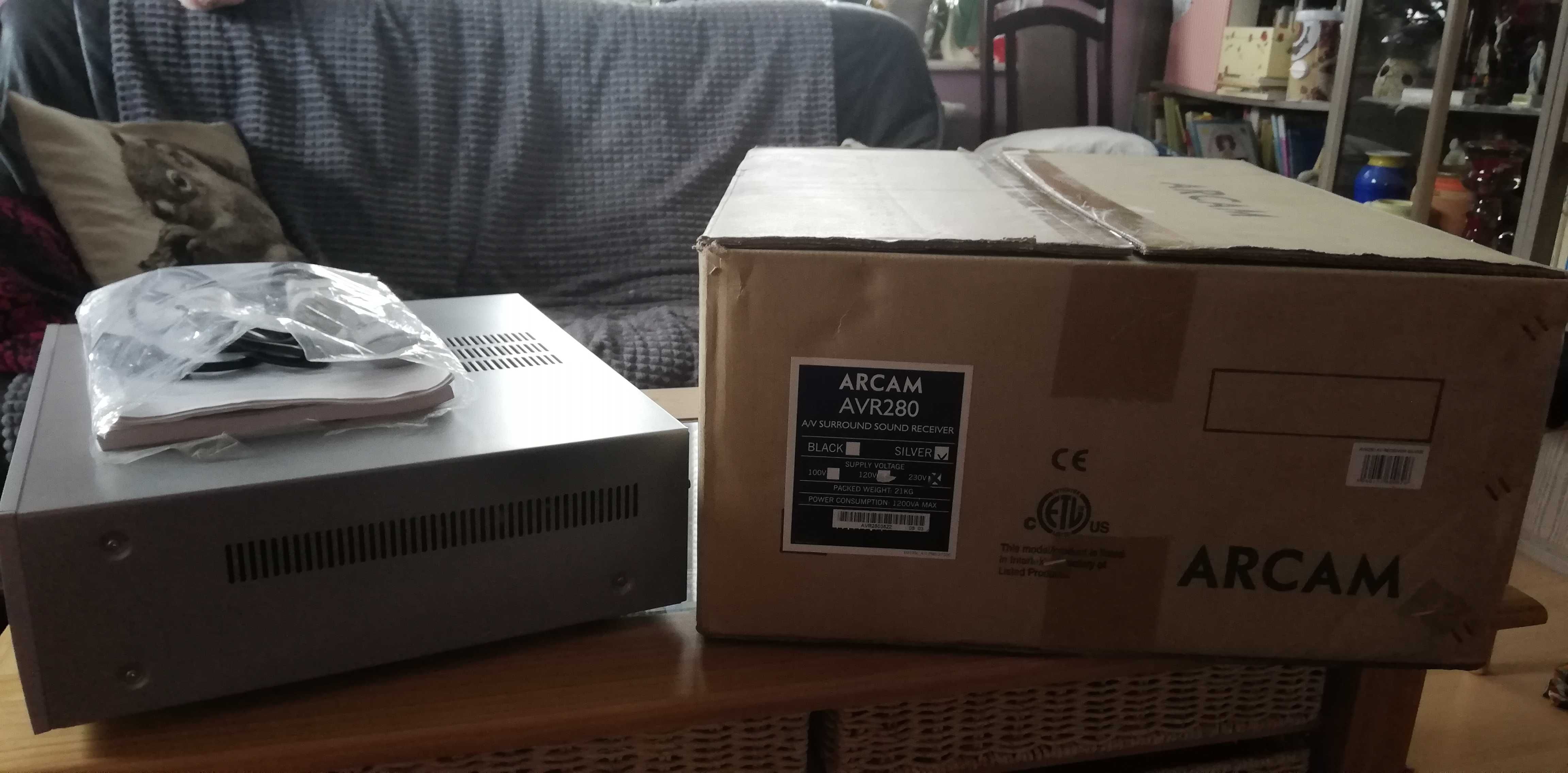 Amplituner Arcam AVR280