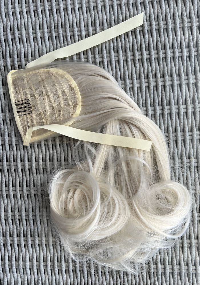 Włosy doczepiane, platynowy blond, kucyk, loki ( 634 )
