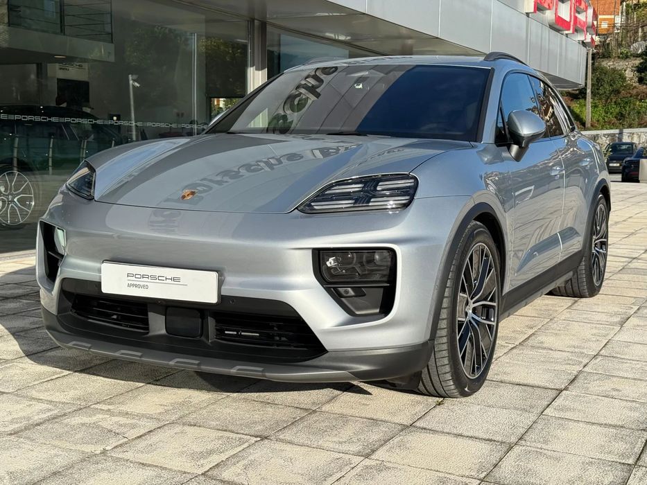 Porsche Macan Electric 4