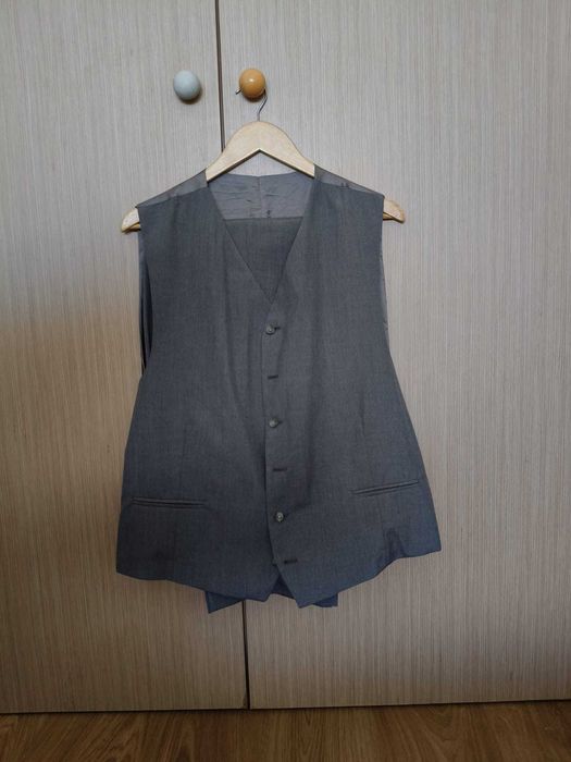 Fato completo cinzento