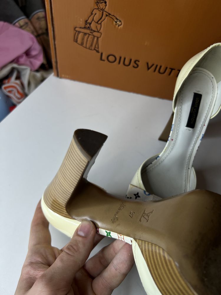 Туфли на каблуке кожа Louis Vuitton оригинал номерные размер 37