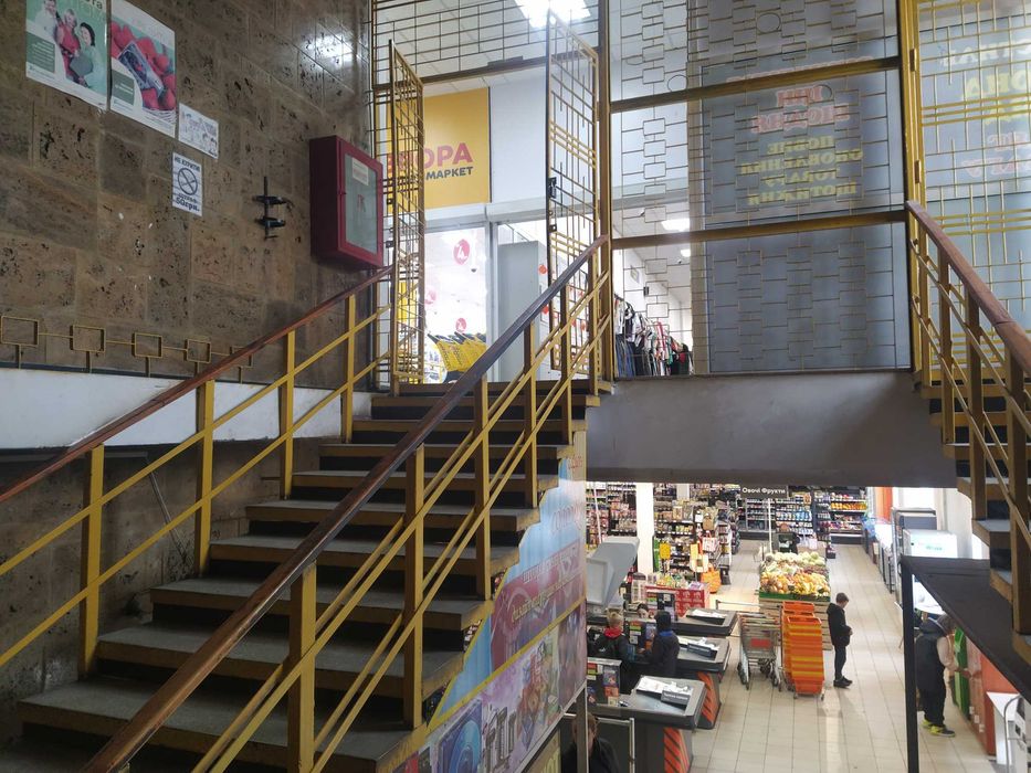 Здається в оренду комерційне приміщення  м Радехів