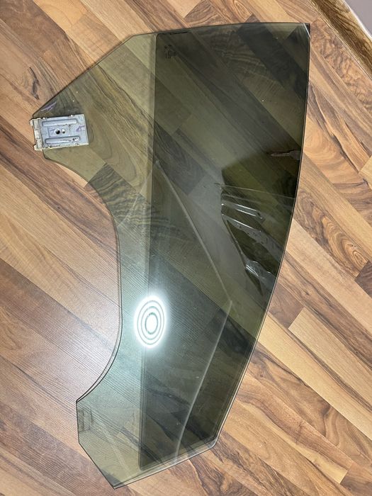 Скло на Volkswagen CC