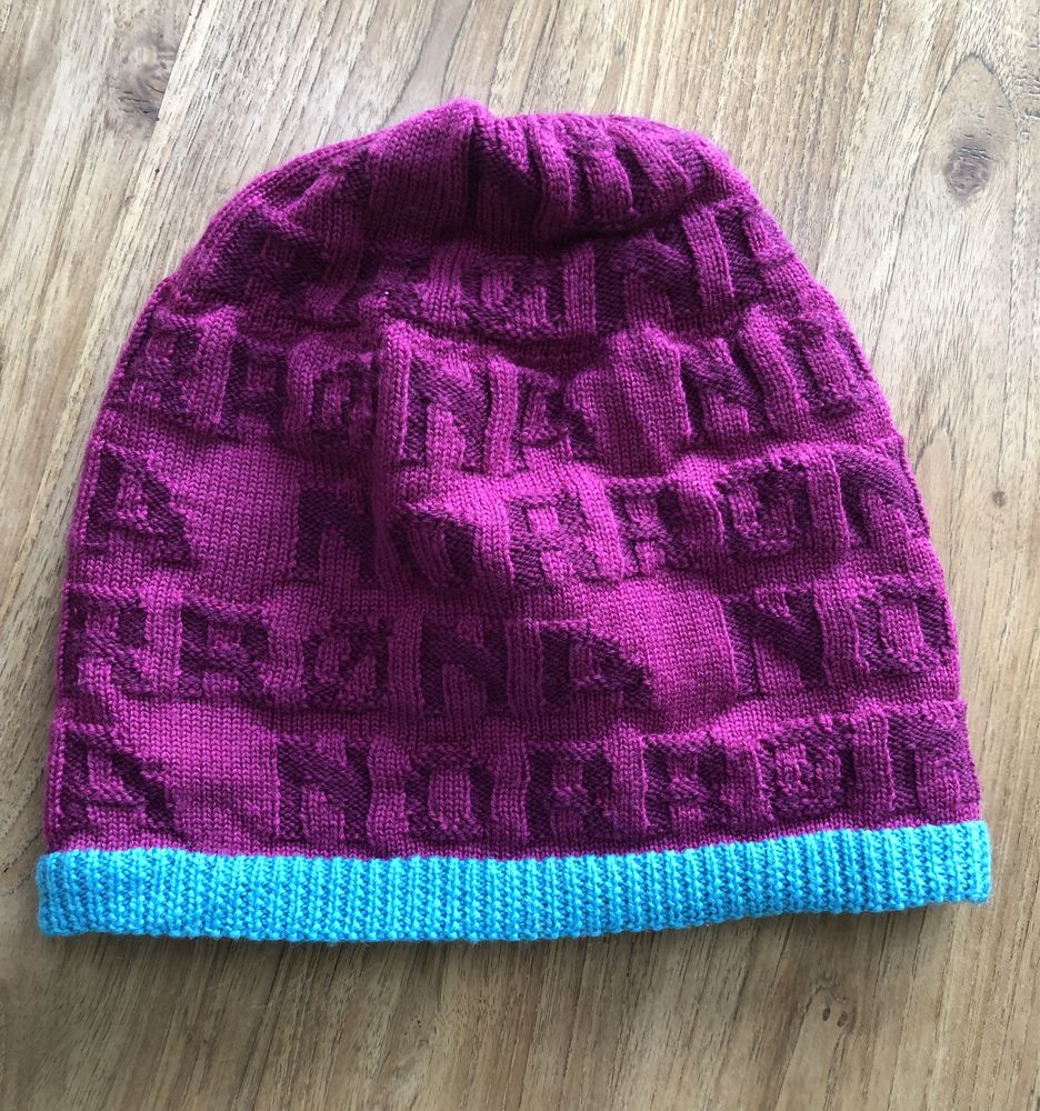 Norrona Multi Text czapka 100% Merino wełniana Beanie