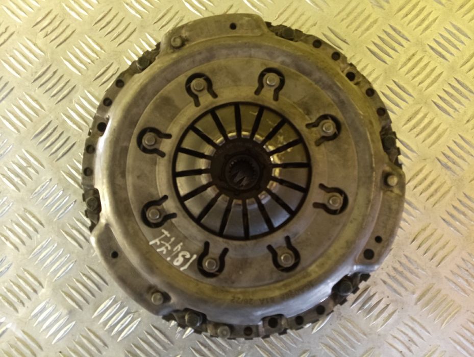Зчеплення Трафик 1.9 Renault Trafic 2 Opel Vivaro Виваро кошик диск Т2
