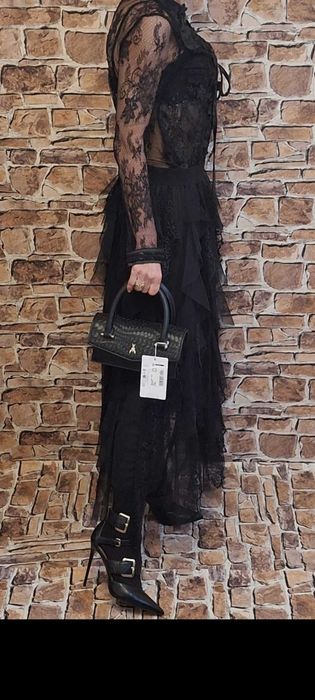 Wyjątkowo elegancki komplet na specjalne okazje w kolorze czarnym