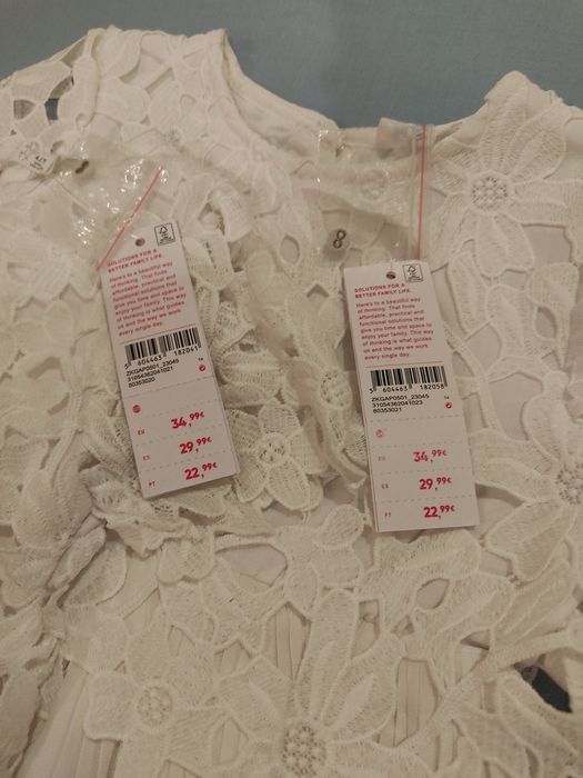 2 vestidinhos de cerimónia novos 4/5 e 5/6 anos