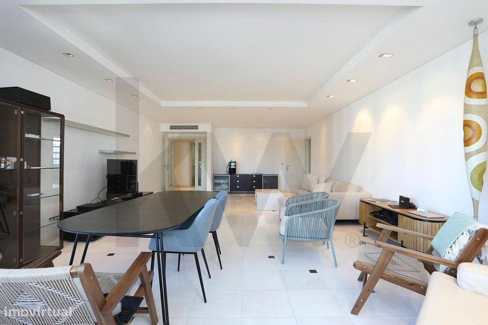 T4 Arrendamento | Twin Towers | Condominio Privado