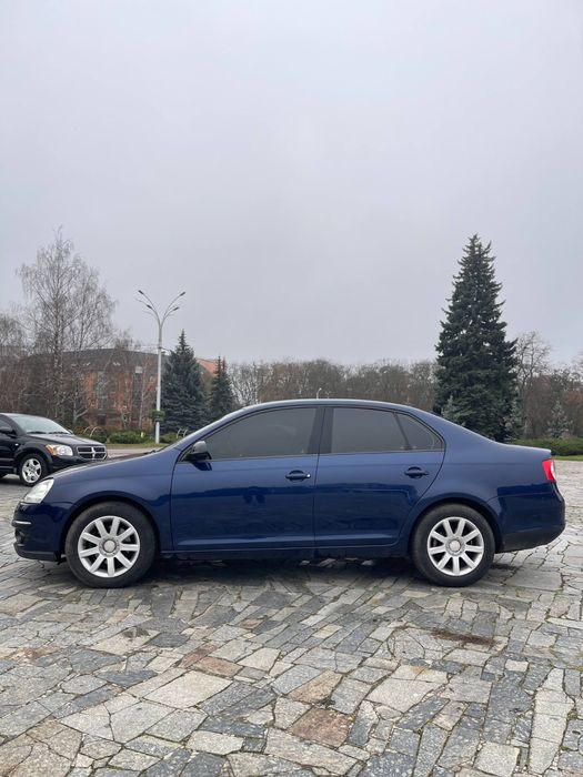 Volkswagen Jetta 1.6mpi газ/бензин автомат