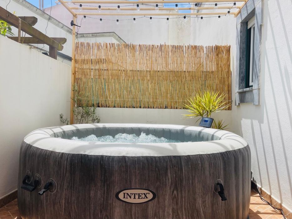 Jacuzzi INTEX - Hidromassagem - Como Nova