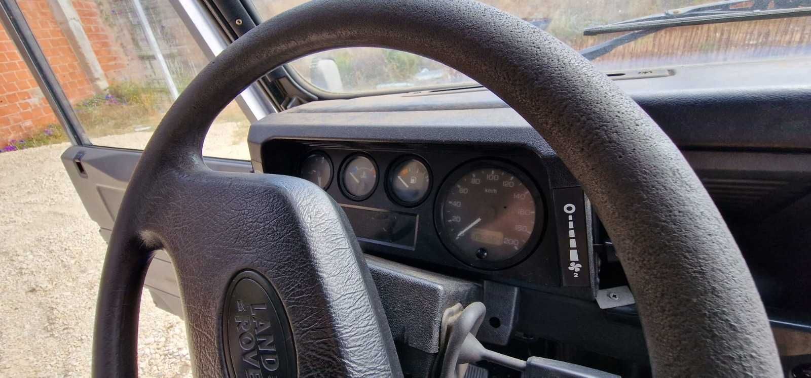 Land Rover Defender 110 3L