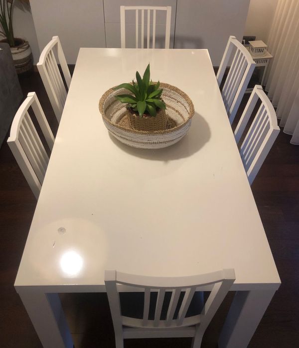 Mesa em lacado branco