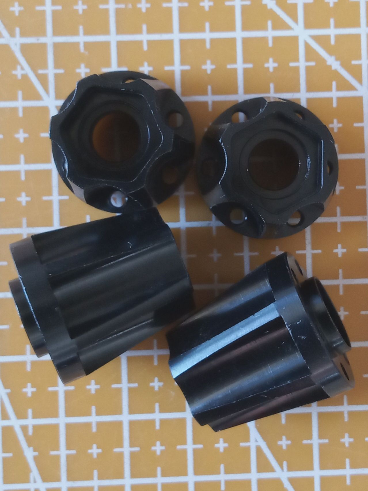 4 adaptery hex 12x22mm do aluminiowych felg beadlock 1.9" 2.2" TRX SCX