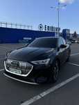 Автомобіль Audi E-tron