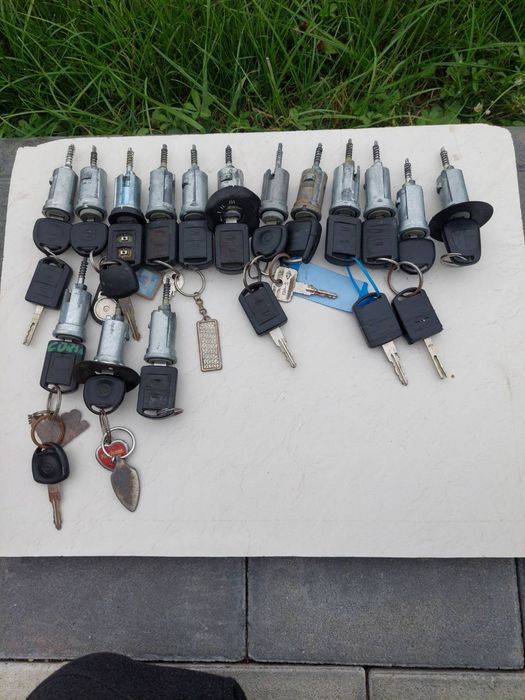 Замок запалювання,серцевина Опель комбо Cкорса Комбо C meriva a