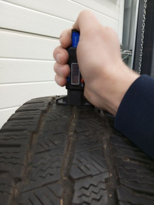 Зимові Шини БВ  215/60 R17C  MICHELIN  Agilis Alpin  Склад