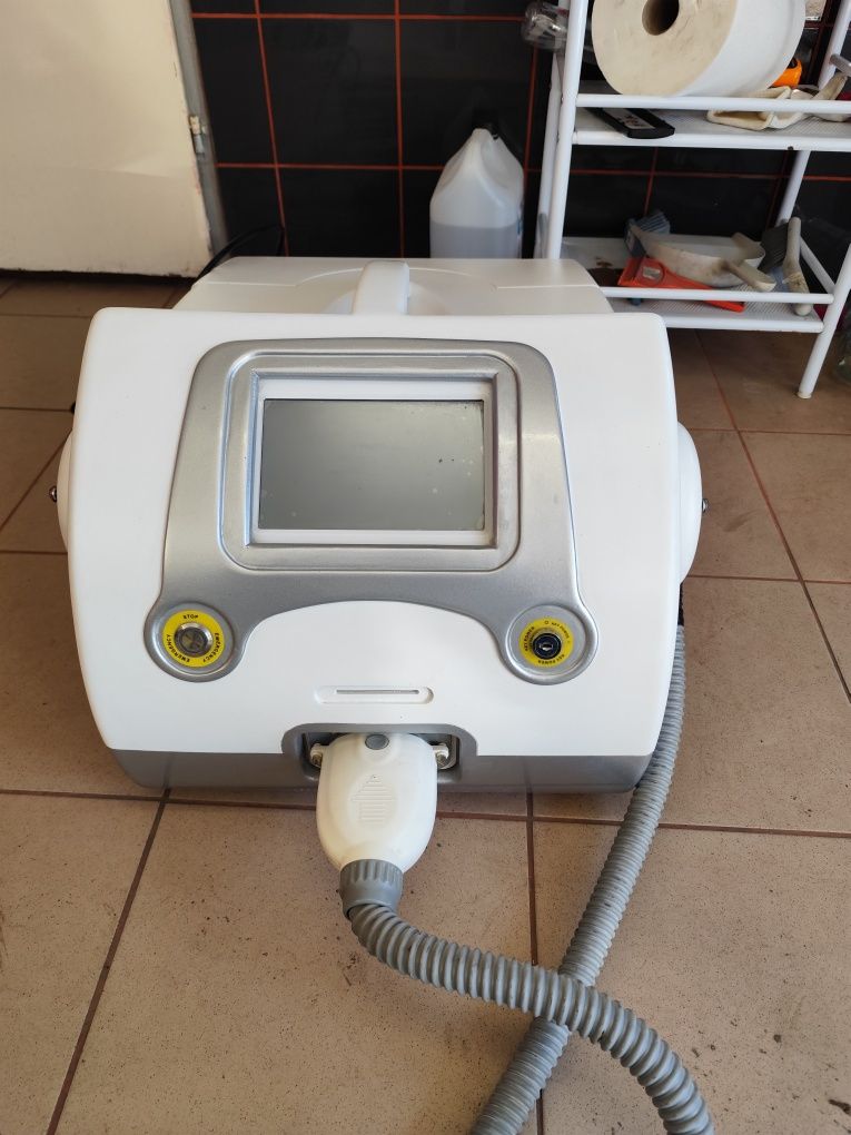 Laser kosmetyczny Elight MED 100 C