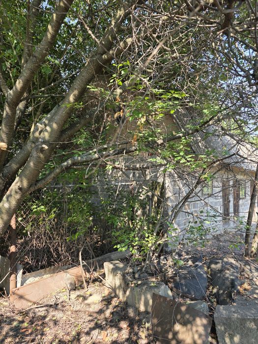 Ревне, 20 соток з будинком