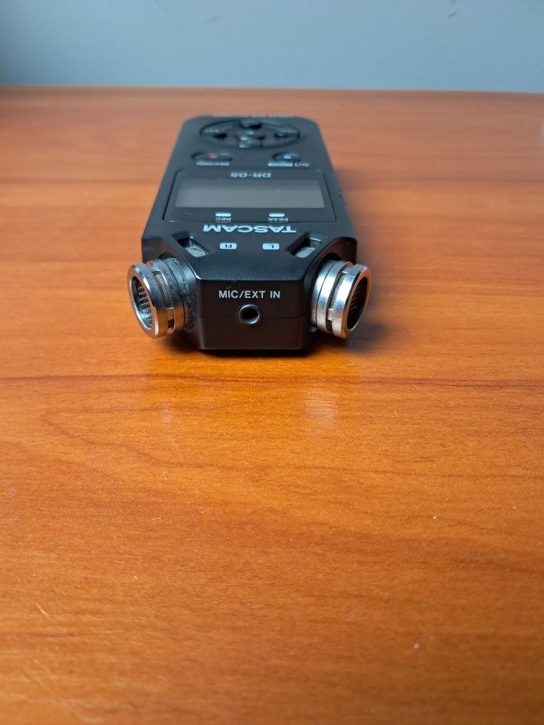 Sprzedam Rejestrator Tascam DR-05