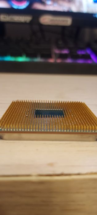 AMD Athlon 200ge