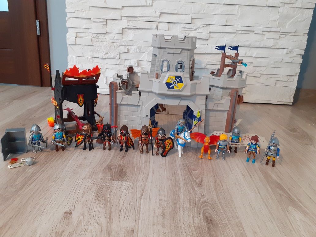 Zamek . Playmobil