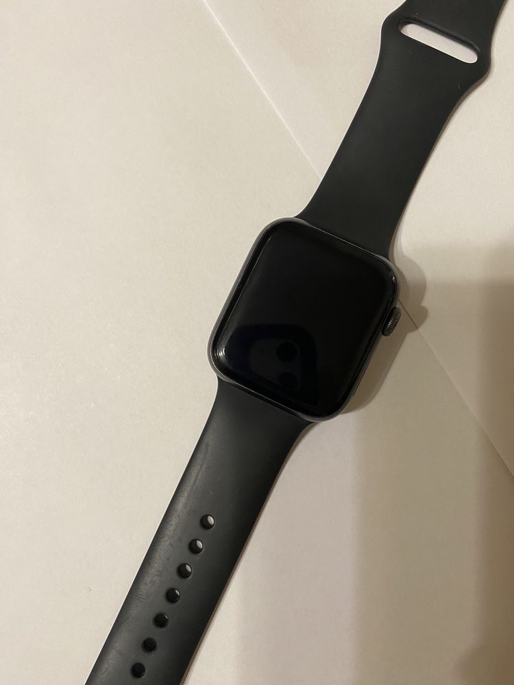 Apple Watch Series 5, 44mm