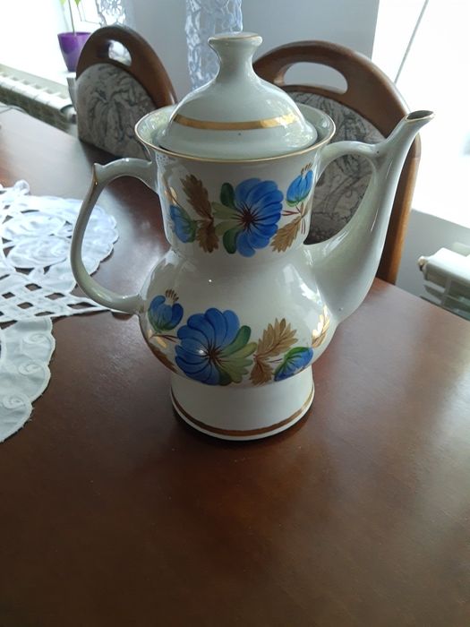 Czajnik elektryczny porcelanowy.
