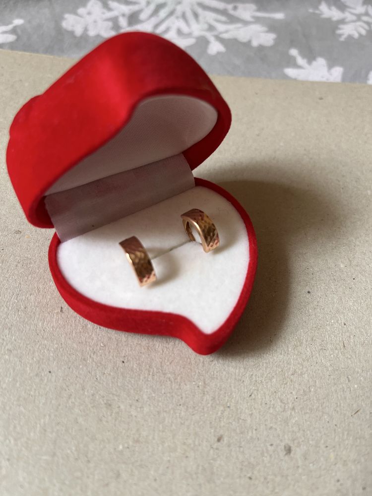 Сережки  585 проба