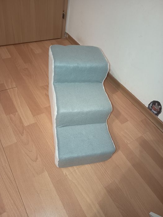 Schody dla psa na kanapę