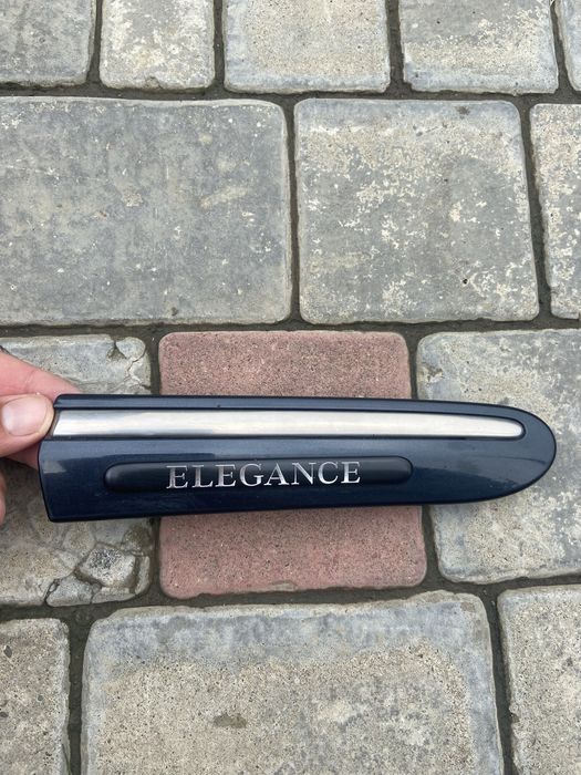 Молдинг накладка крыла крила переднего правого w203