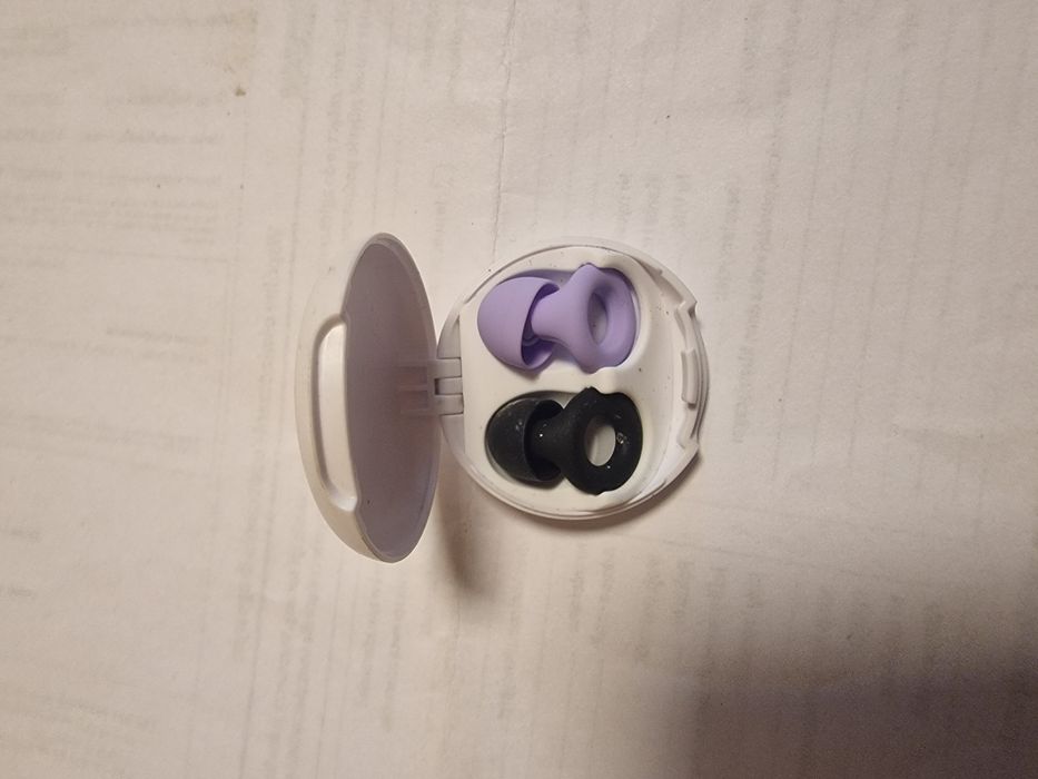 Zatyczki markowe do uszu firmy LOOP Nowe tanio