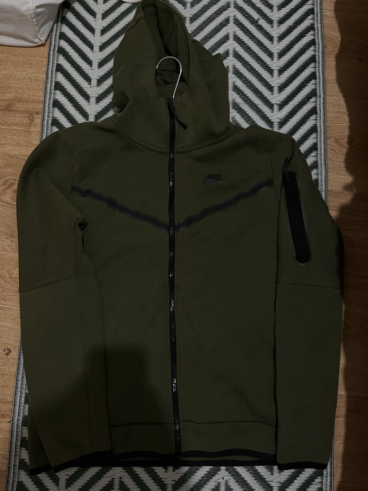 Nike tech fleece