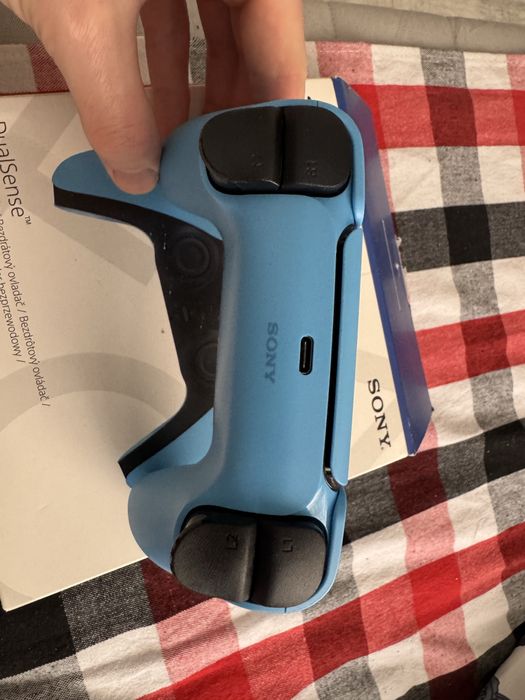 Kontroler ps5 niebieski