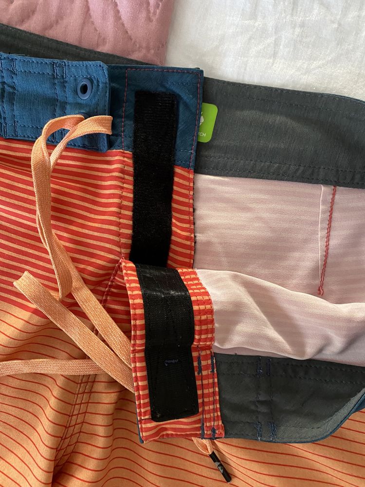 Calções praia Quiksilver como novos tamanho 30