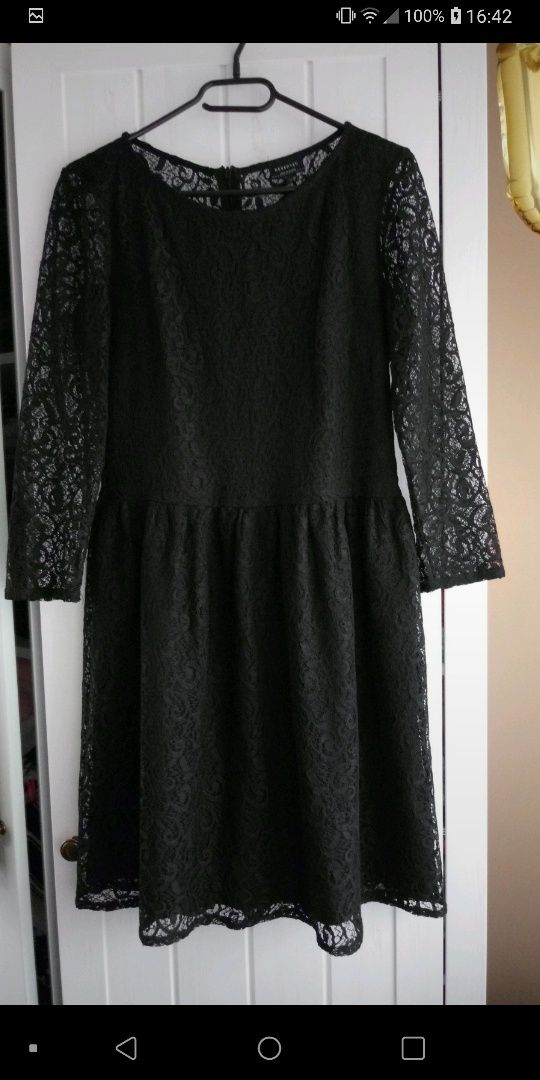 Reserved czarna koronkowa sukienka S/M