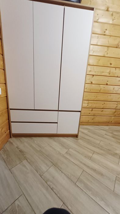 Шкафа jysk BILLUND 119x193см 4дв 2шух