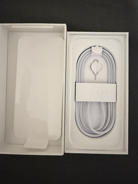 Iphone 16 pro 128gb white titanium ua