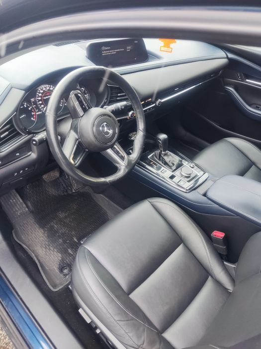 Автомобіль  Mazda cx30