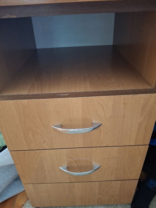 Продам стіл в гарному стані!