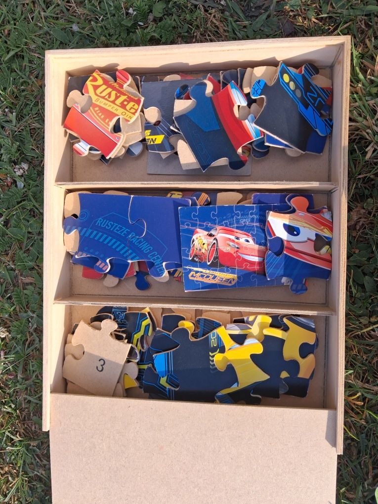 Gry i puzzle dla dzieci.