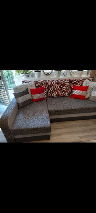 Sprzedam kanapę narożną, w stanie bardzo dobrym.