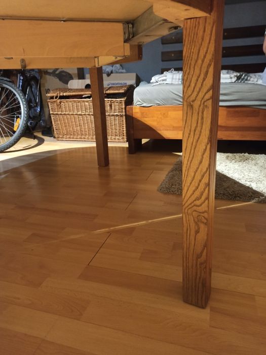 Okrągły stół rozkładany