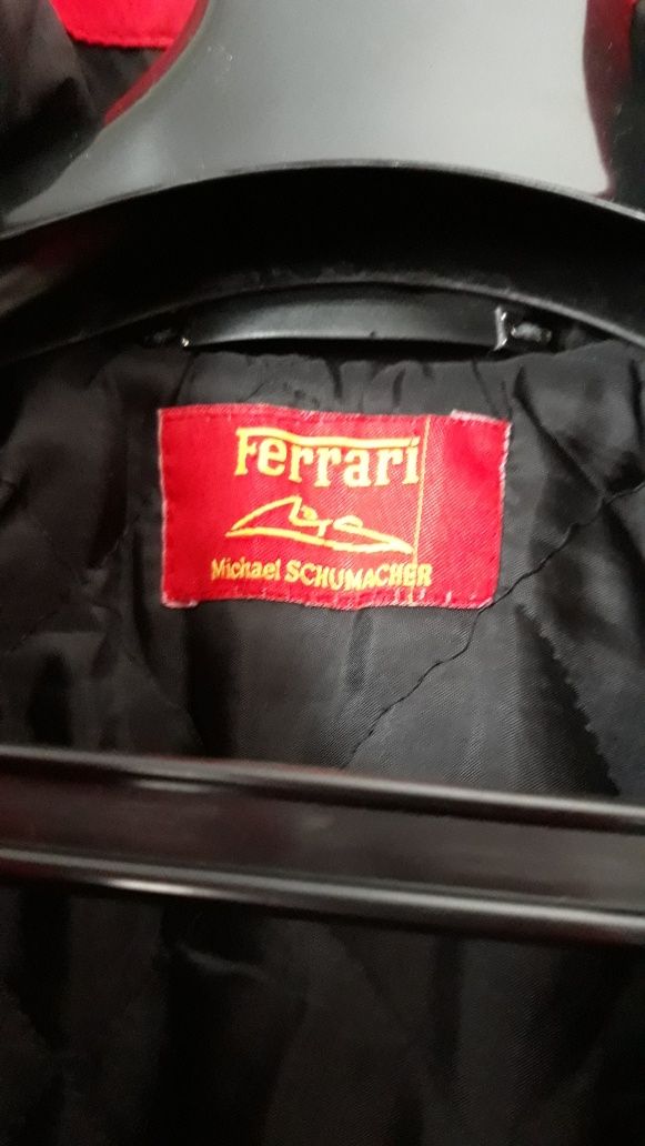 куртка Ferrari подростковая, б/у