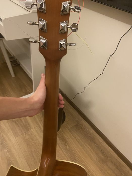 Акустична гітара з чохлом