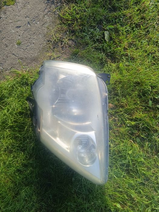 Reflektory przód,lampy Renault Modus