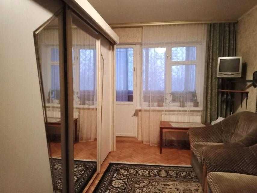 Подобово, погодинно, вул. Йорданська 24"Б"  м. Оболонь.