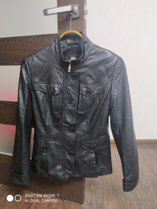 Продам кожаный пиджак (натуральная кожа)